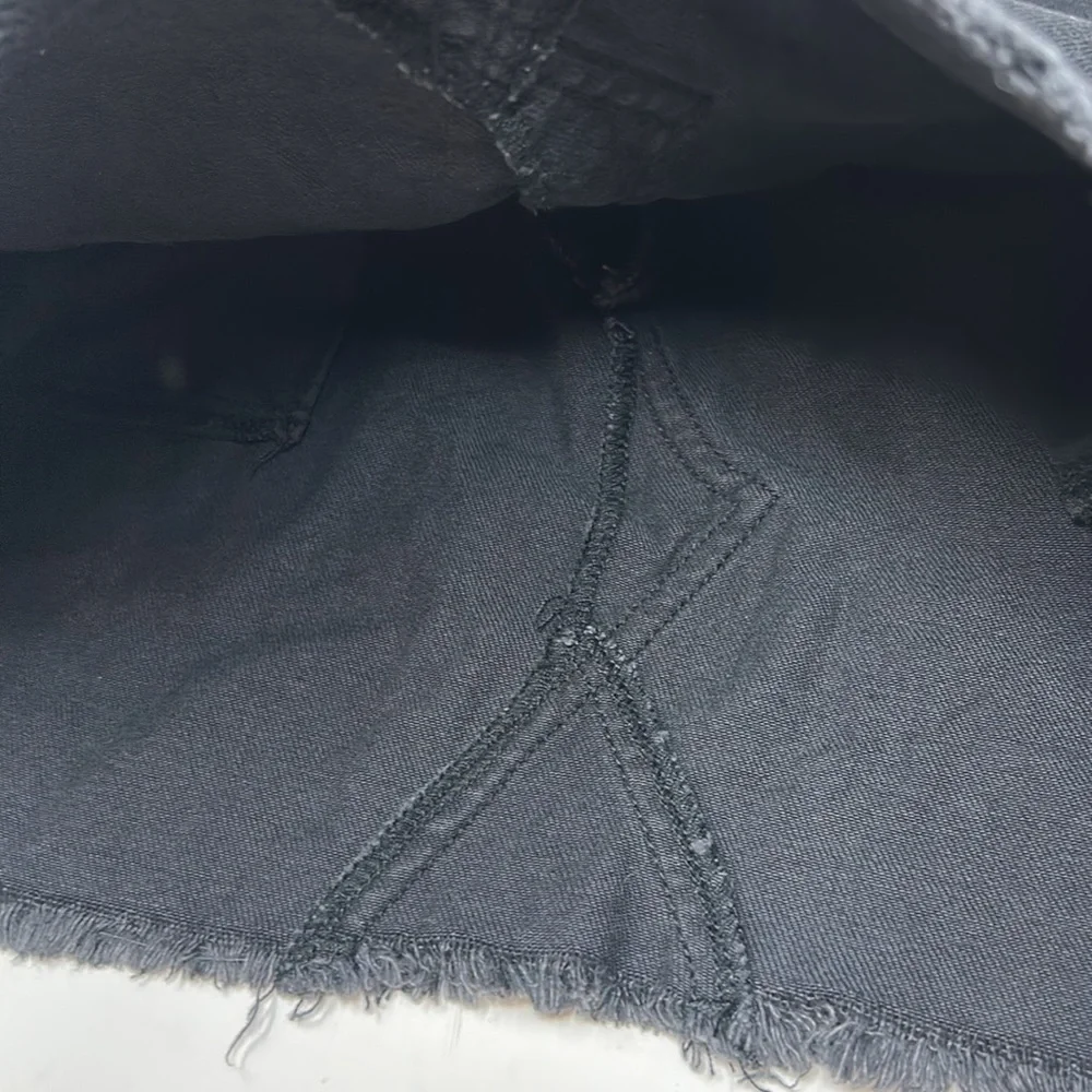 American Eagle Black Distressed High Waisted Raw Hem Skirt Size 8 - Picture 10 of 10